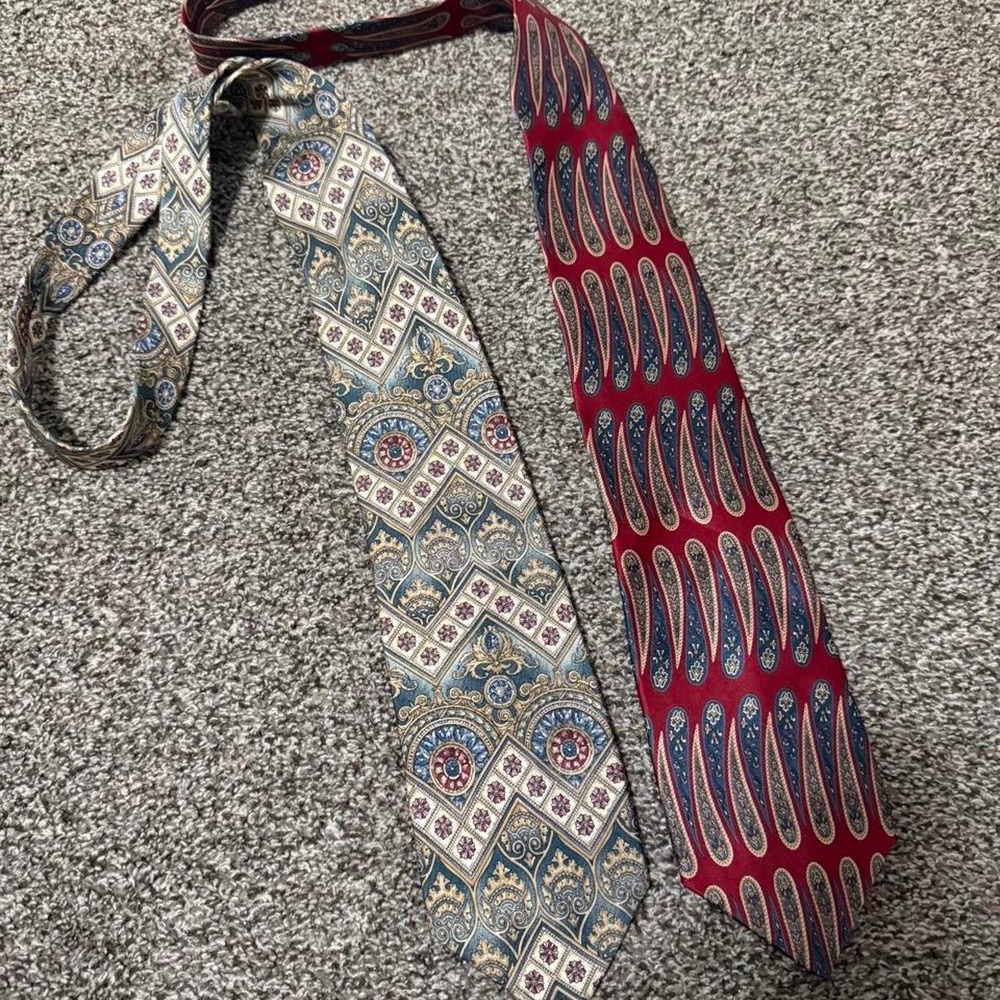 Van Heusen Men's Multi and Red Ties